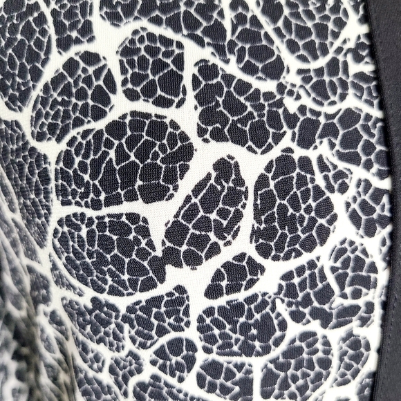 Style & Co. Black & White Print Tunic w/Gold & Silver Stud Accents, Size PL, NWT - Picture 4 of 10